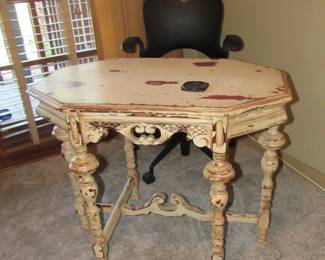 Rustic side table/desk!