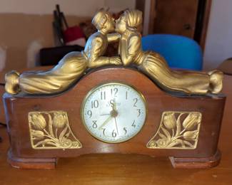 Sessions Tulip Dutch Boy And Girl Mantle Clock, 10" x 15" x 3"