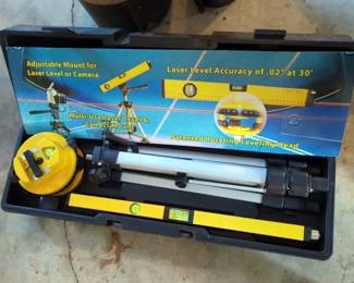Battery Powered Laser Level With Tripod And Hard Case