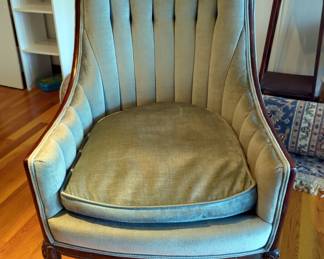 Velvet Tufted Back Chair, 36" x 25.5" x 33"