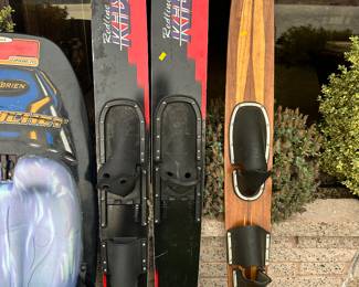 Water skiis