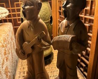 Wooden figurines 