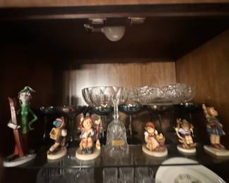 Figurines