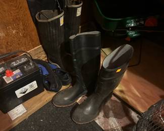 All weather boots 