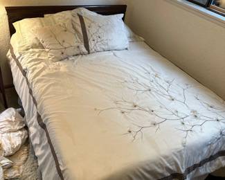 Mahogany full size bed