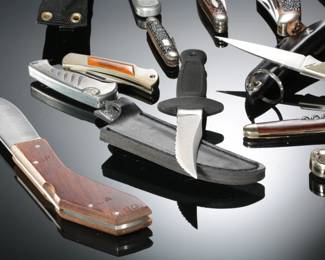 Lot of 20 Different Knives 
