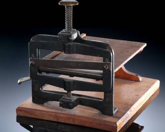 Antique Cast Iron Cutter/Trimmer
