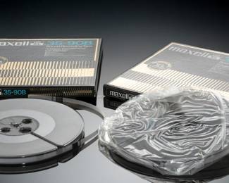 Lot of 2 7in Maxell UD XL 35-90b Reel to Reel Sound Recording Tape 
