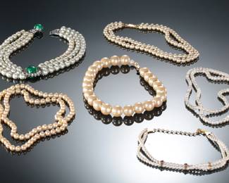 Lot of 6 Costume Jewelry Pearl/Beaded Necklaces 
