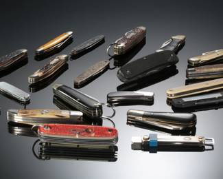 Lot of 20 Vintage Folding Knives 
