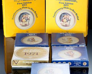 Goebel Hummel Annual Plates in bas-relief Lot of 7 1971-1975

