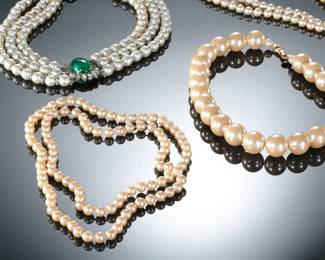 Lot of 6 Costume Jewelry Pearl/Beaded Necklaces 
