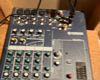 Yamaha mixing console MG82CX