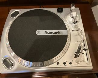 Numark professional USB turntable