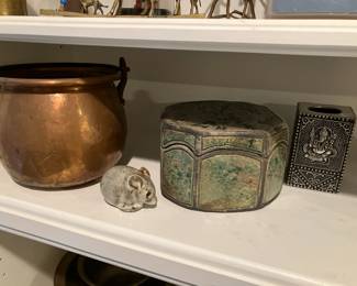 Copper pot, pottery mouse, pottery box w/ lid