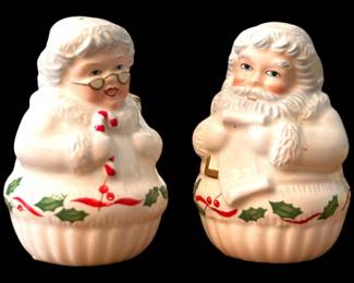 Lenox Porcelain Mr. Mrs. Claus SP Shakers