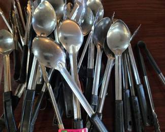 Assorted Kitchen Utinsils