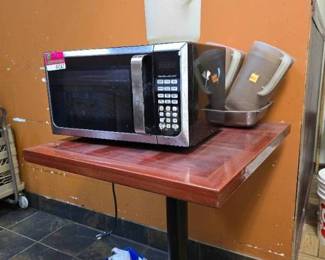 28in Table W/ Contents