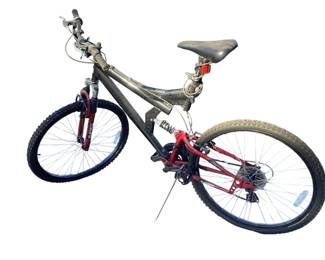BRDA509 Mongoose Mountain Bike 26" Mongoose bike with Element Racing shocks, Shimano twist grip shifters.
