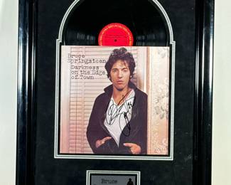 [SIGNED] BRUCE SPRINGSTEEN ALBUM | 
Signed LP vinyl record "Darkness on the Edge of Town" in a custom frame. - h. 34 x w. 22.5 in (frame)