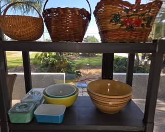 VTG Pyrex, Baskets, Large Bowl