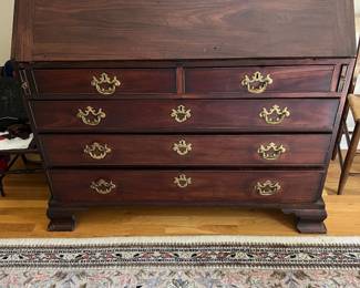 English 18th C. Mahogany slant front desk with fitted interior. Original bracket feet with great patina in two over three-drawer configuration + outside
dovetailing. Spectacular piece for its age.
Looks fabulous in person.