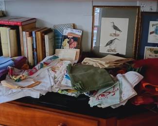 Cookbooks and kitchen linens