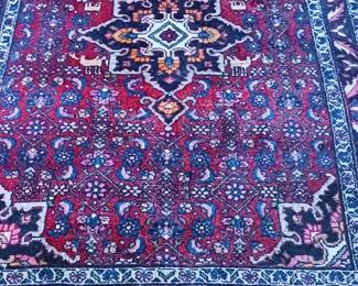 All rugs in excellent condition