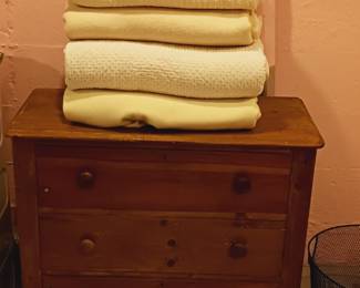 Pine 3 drawer, quality linens