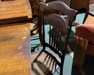 beautiful Victorian oak stick & ball dining table, 5 leaves, 7 cane seat chairs of assorted styles