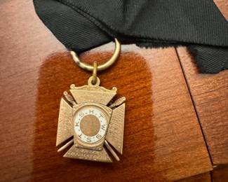 Pocket Watch collection, Waltham, Elgin, some running, some for parts, Masonic FOB, 14K gold