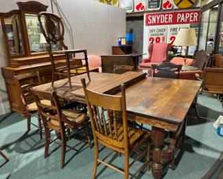 beautiful Victorian oak stick & ball dining table, 5 leaves, 7 cane seat chairs of assorted styles