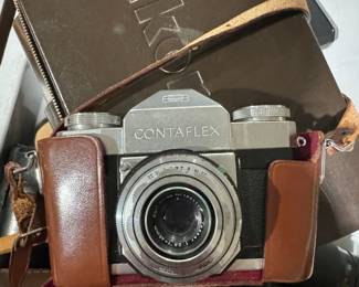 vintage pay phone with key, Nikon, photography, Weitz, cameras, SLR