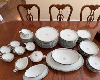 Noritake Gotham dish set 