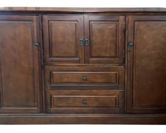 Howard Miller Bar Devino II Cabinet 