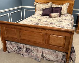 Lovely Queen Size Sleigh Bed
