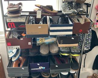 Men’s shoes like new. So 8 1/2-9