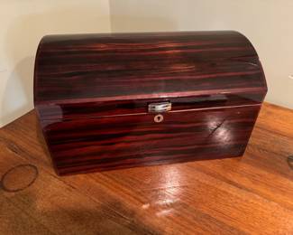 Large humidor