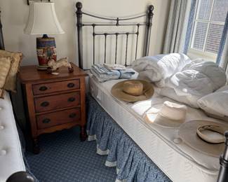 Twin beds 