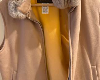 Italian cashmere vest with chinchilla collar