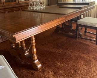 THOMASVILLE DINING TABLE WITH LEAF