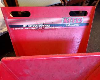 Wood and Leaf Chipper-Shredder