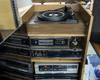 1970s Panasonic stereo system: refurbished turntable /  C FET AM/FM 4 CHANNEL STEREO RECEIVER MODEL RE-7750 / Rs-845us 4 Channel/8 Track Tape Player 52480  + cabinet + 5 bookshelf speakers