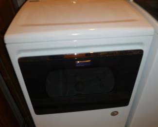 NEW TOP LOAD MAYTAG WASHER & ELECTRIC DRYER NEW AS OF FEBRUARY 2024 USED 5 TIMES. 10 YEAR WARRANTY