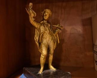 Gilt statue