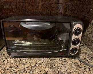 DeLonghi toaster oven