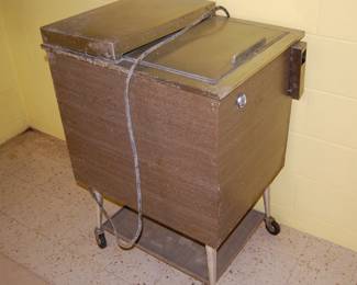 Vintage Bottle Cooler Slide Top -Runs!