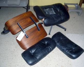 MCM Chair in need of repair (Upholstery Nice