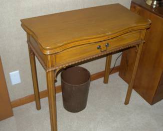 Classic Game Table with Rotating Flip Top