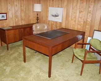 Fun MCM Executive Desk Set